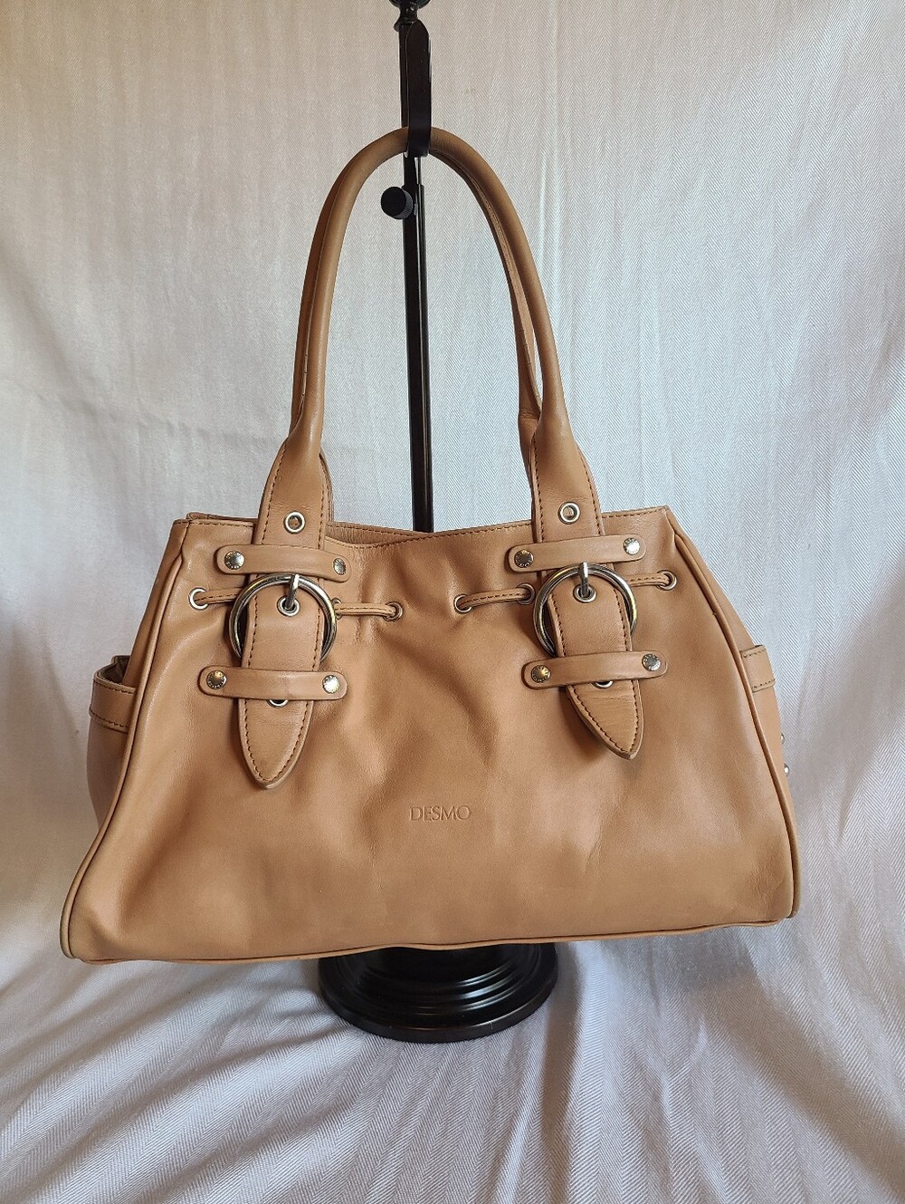 Desmo Vintage Leather Handbag
